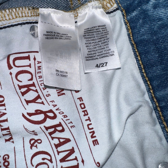 Lucky Brand Legend Women’s Shorts Denim 4/27 Blue Distressed Floral Embroidered - Picture 10 of 16